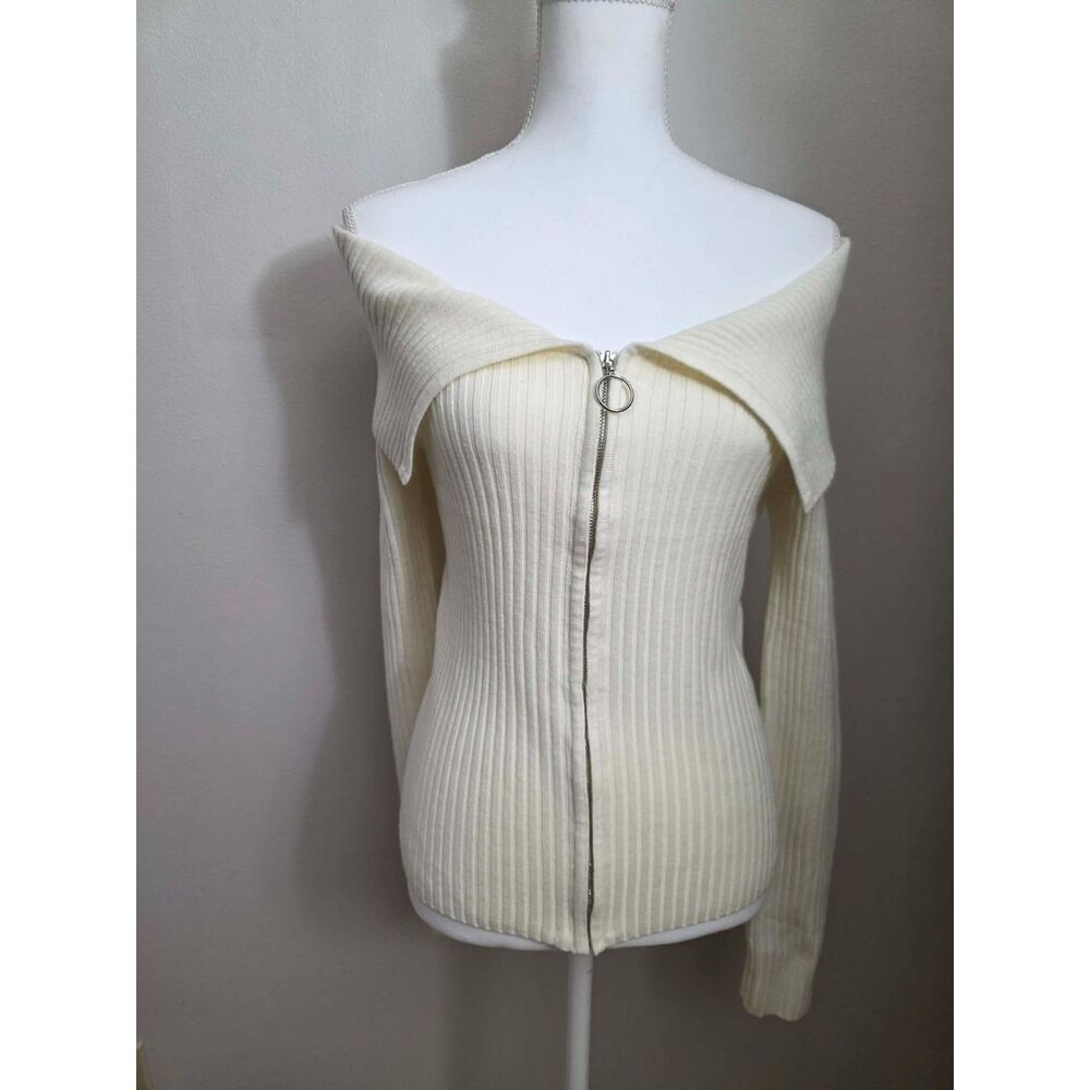 Easel Los Angeles ream Ribbed Off Shoulder Zip Sweater